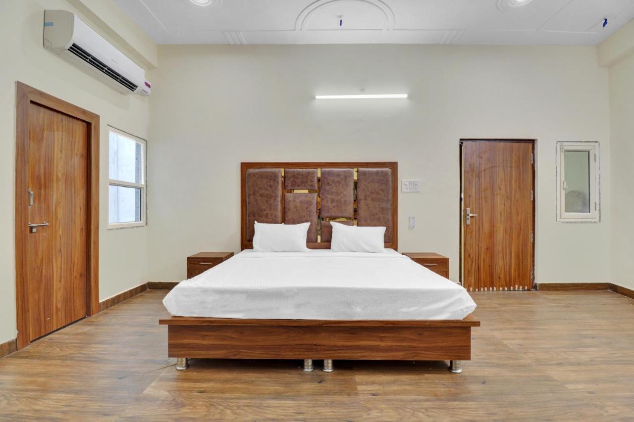 Collection O Pearl Inn Guest House Gválijar Kültér fotó