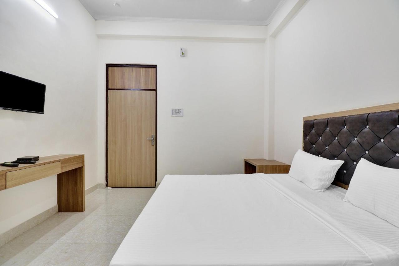 Collection O Pearl Inn Guest House Gválijar Kültér fotó