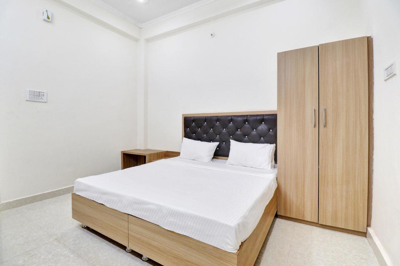 Collection O Pearl Inn Guest House Gválijar Kültér fotó