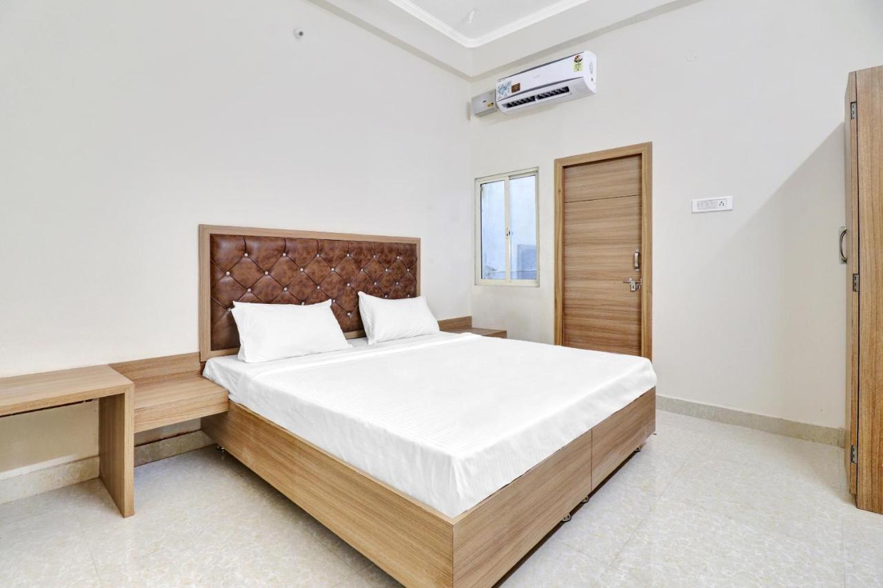 Collection O Pearl Inn Guest House Gválijar Kültér fotó